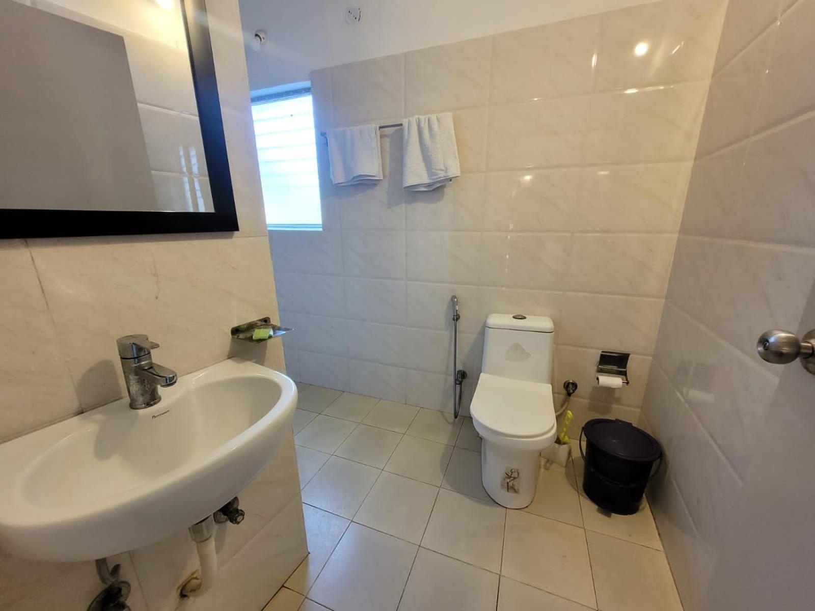 גווהטי Hilltop Lodge חדר תמונה