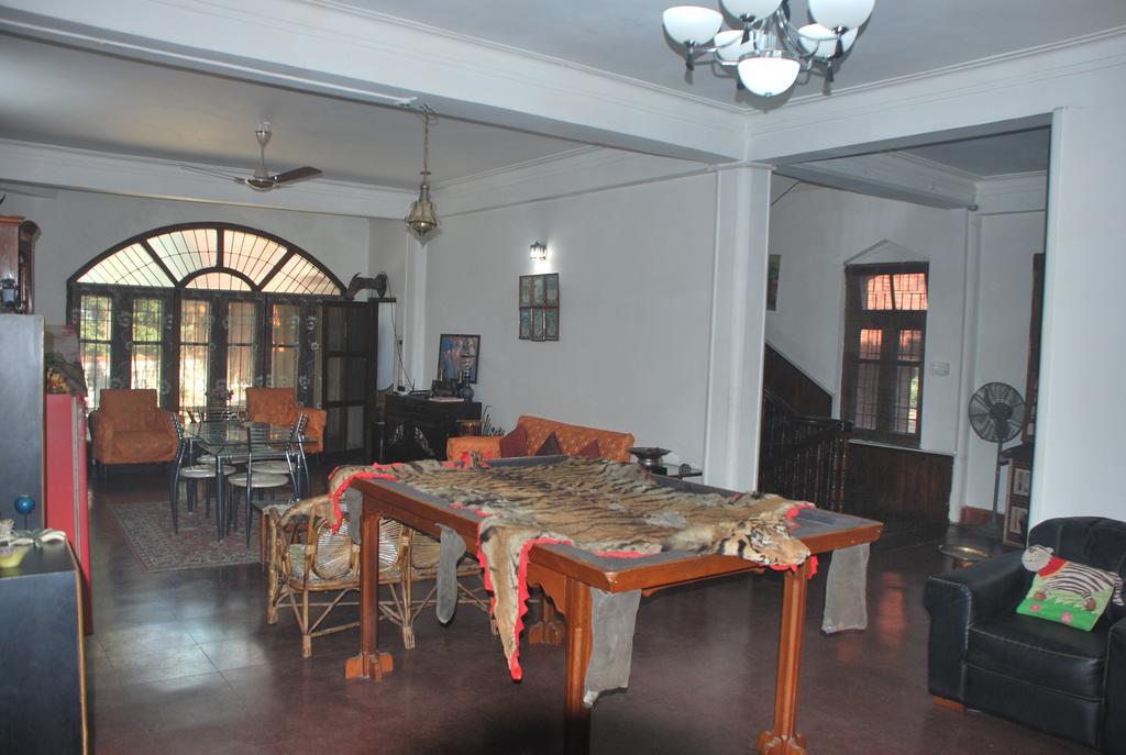 גווהטי Hilltop Lodge מראה חיצוני תמונה