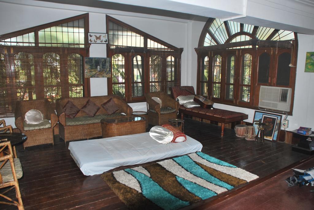 גווהטי Hilltop Lodge מראה חיצוני תמונה
